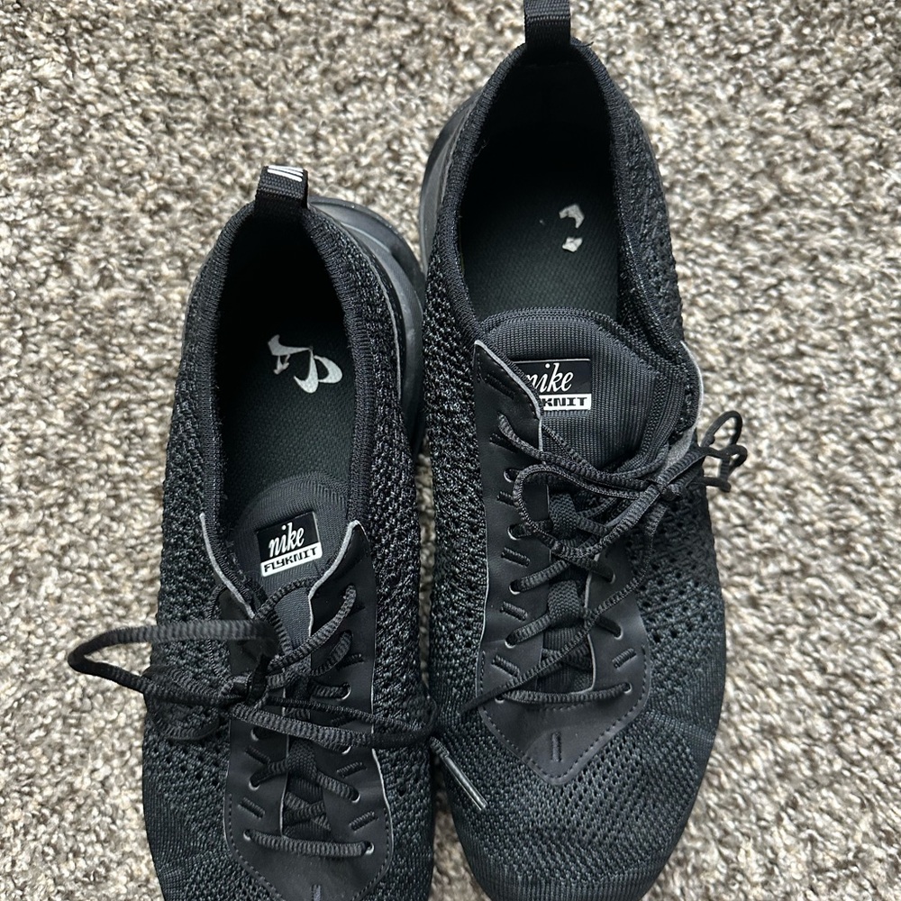 Men's Nike Air Max Flyknit
Racer in Triple Black Size 11.5 Like New - Picture 2 of 7